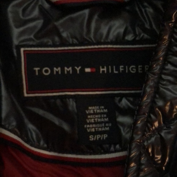 Tommy Hilfiger puffer jacket ❤️🤍💙 - Picture 7 of 8